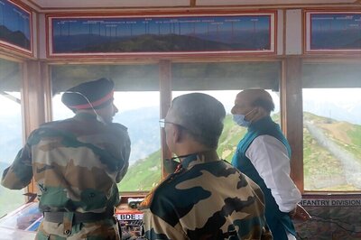 Defence Minister Rajnath Singh Visits Key Forward Post Along LoC in Jammu and Kashmir