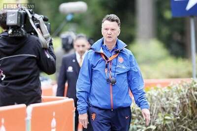 Manchester United remain quiet on likely Louis van Gaal appointment