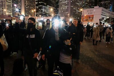 Hong Kong Police Fire Tear Gas as Black-clad Protesters Return to Streets