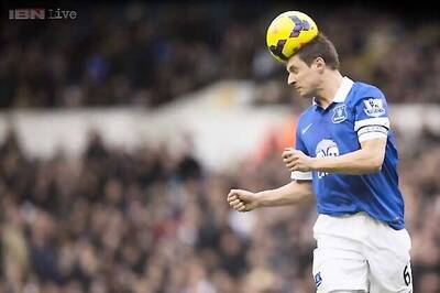 Everton's Phil Jagielka in line for Manchester City return