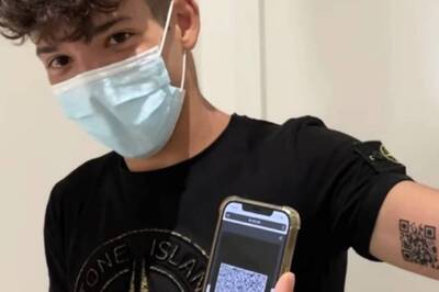 'Scan Arm': Italian Student Gets Tattoo of Covid Vaccine Certificate Barcode