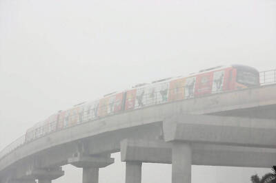 Technical Glitch Slows Down Delhi Metro Trains on Blue Line