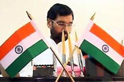 Paswan for determination of poverty criteria by Parliament