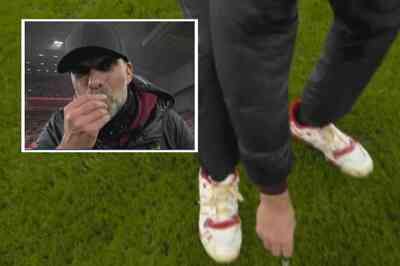 Jurgen Klopp Loses His Wedding Ring While Celebrating Liverpool's Win over Newcastle | WATCH