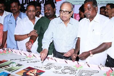 Rajinikanth keeps 62nd birthday simple
