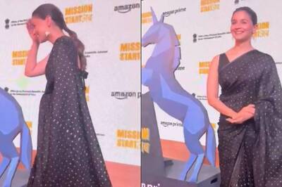 Alia Bhatt Blushes As Paps Ask Her To Sing Tum Kya Mile, Turns Down Request With This Promise; Watch