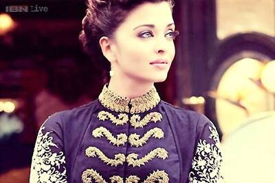 Snapshot: Aishwarya Rai looks stunning in Sabyasachi's creation