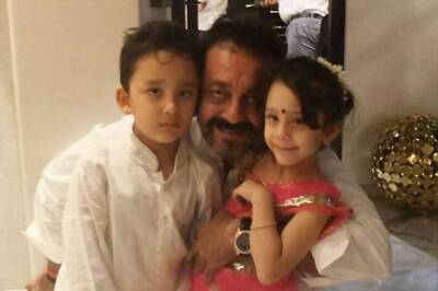 Sanjay Dutt Shares Adorable Picture With His Kids Ahead Of Father's Day