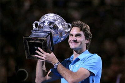 Federer dismantles Murray to win Australian Open