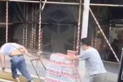 Watch: Labourer Pulling Loaded Cart Gets A Helping Hand From Stranger