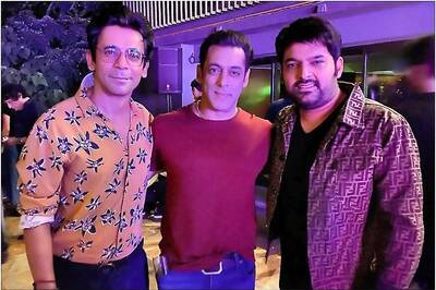 Kapil Sharma, Sunil Grover Posed Together with Salman Khan and Fans Cannot Keep Calm