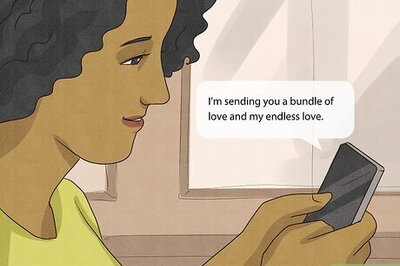 30+ Sending Love & Hugs Messages for Friends & Family (+ Alternative Phrases)