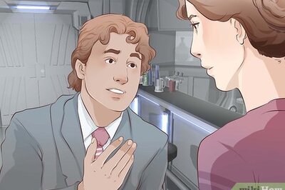 How to Approach Women in Bars