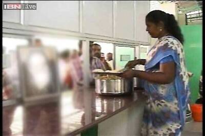 Government offers 'petticoat','dupatta' to female canteen employees