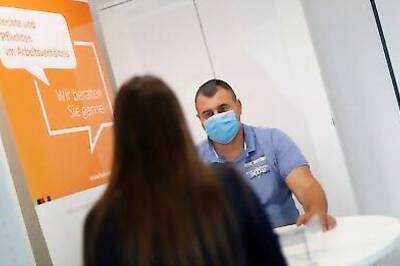 COVID-19 pandemic derails Germany's push for migrant integration