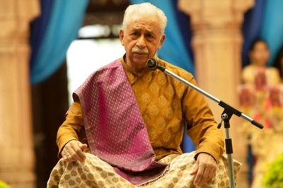 Naseeruddin Shah on Debate Around Sushant Singh Rajput's Death: Everybody's Cooking Their 'Papads' Over His Funeral Pyre