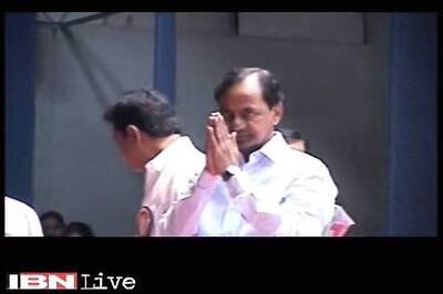 Hyderabad civic polls: TRS takes huge lead; TDP-BJP combine, Congress falter