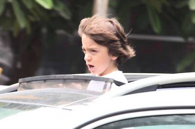 Shah Rukh Khan's Son AbRam Charms His Way Through a Carefree Dance Performance For Aryan, Suhana