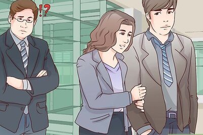 How to Have a Secret Relationship With Someone