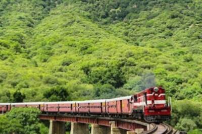 This Place Near Delhi, Fondly Called 'Kashmir of Rajasthan', Is Perfect For A Long Weekend