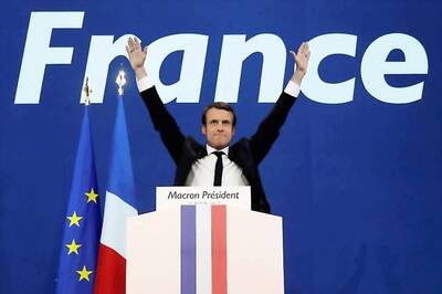Top French Politicians Back Emmanuel Macron in Runoff Against Le Pen