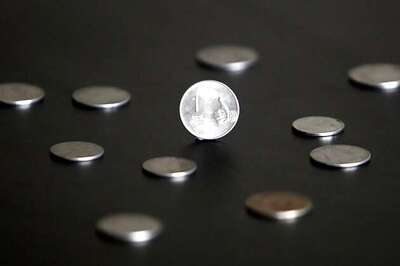 Rupee continues to decline against dollar