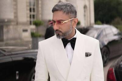 Yo Yo Honey Singh WARNS Photographer Against Wearing Balenciaga: 'Maine Saare Kapde Jala Diye...'