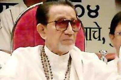 Govt cannot combat terror : Thackeray
