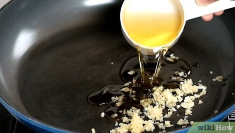 How to Make Garlic Oil