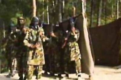 Wild bear kills two Hizbul terrorists in Kashmir