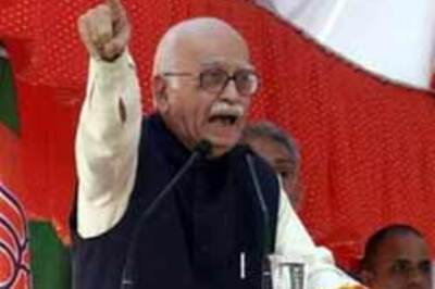 Advani wants probe into charges against Pragya