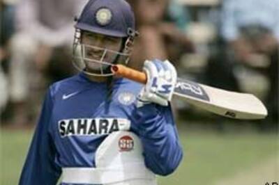 1st Test: Strauss puts England in control | Scorecard