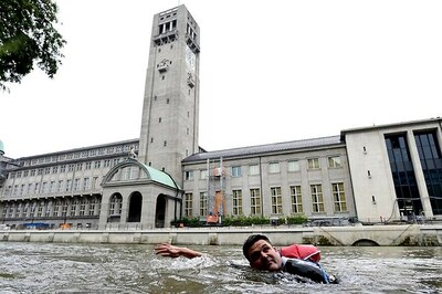 Sick of Congested Roads, German Man Swims to Work