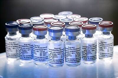 Science and politics tied up in global race for a vaccine