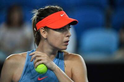 Dominant Maria Sharapova Win Sets up Caroline Wozniacki Clash