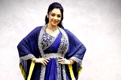 Watch: Rupali Ganguly's Fans Turn Out In Large Number To Catch A Glimpse Of Anupama