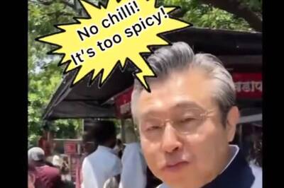 'Thoda Teekha Kam Please': Japanese Ambassador Tries Spicy Vada Pav In Pune
