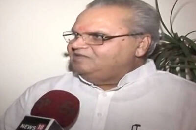 New Bihar Governor Breaks Protocol, Hugs CM Nitish, His Deputy Sushil Modi