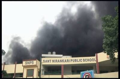 Indian Air Force Chopper Sprays Water To Douse Delhi Blaze​