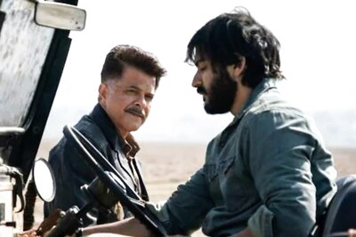 Anil Kapoor to Lock Horns With Son Harsh Varrdhan in Netflix Film Thar, See First Look