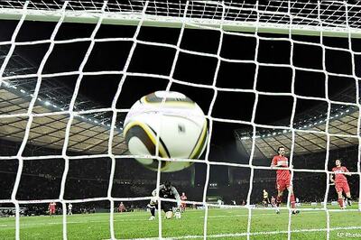 East Bengal beat Dempo 3-2 to lift Federation Cup