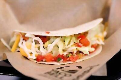 Pizza, taco cravings in lockdowns propel Yum Brands quarterly beat