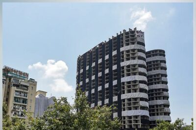 From Attacking Previous Govts to Taking Dig at SC; Here's How Leaders are Reacting to Noida Twin Tower Demolition