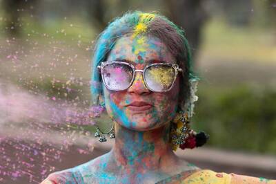 Holi 2023: These Natural Tips and Tricks Will Protect Your Hair This Holi