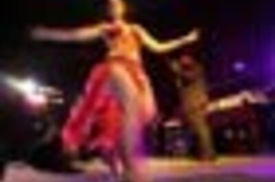 Pics: Belly dancers sizzle on ramp