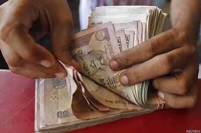 Rupee recovers 8 paise vs dollar in early trade