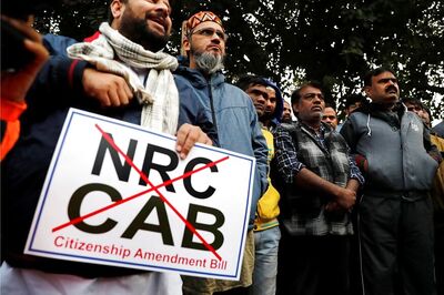 Police Registers FIR Against Several People After Anti-CAA Protests in Delhi's Hauz Rani Turn Violent