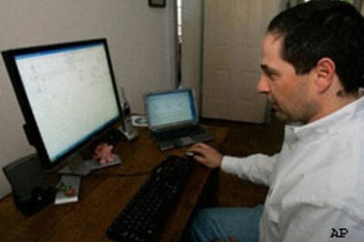 Online astronomers seek out new worlds