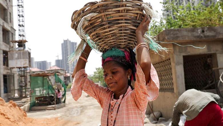 94.11% Registered Informal Workers' Income at Rs 10K or Below; 74% Belong to SC, ST, OBC
