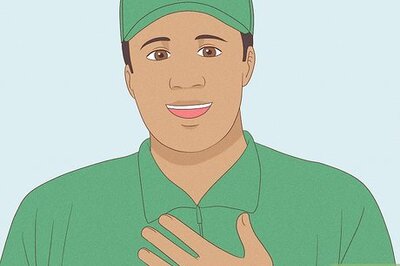 ​​Tipping Furniture Delivery Workers: Is It the Norm?